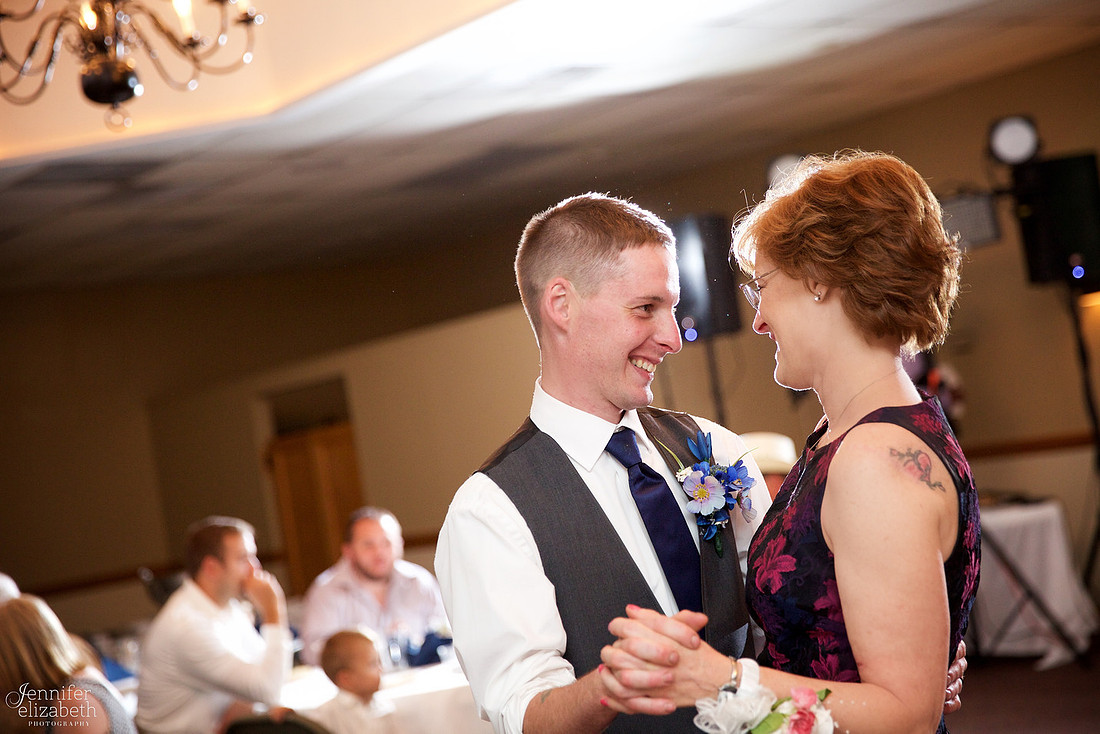 Christy & Casey: Wedding in Ravenna and Mantua, Ohio