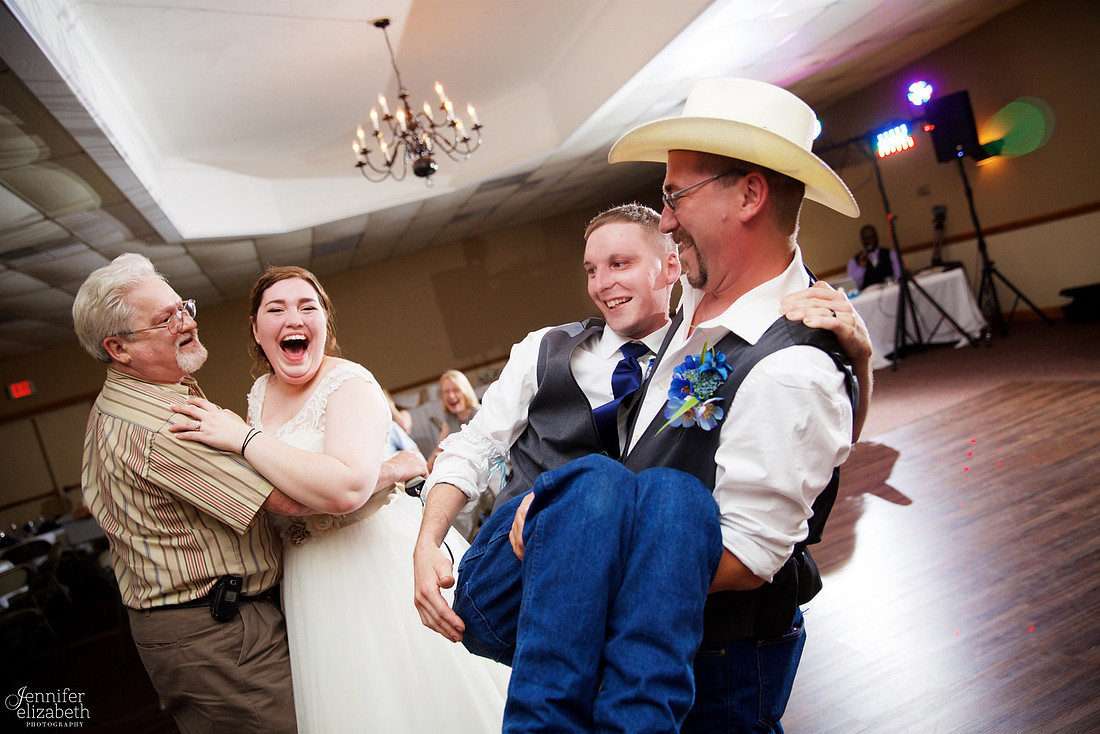 Christy & Casey: Wedding in Ravenna and Mantua, Ohio