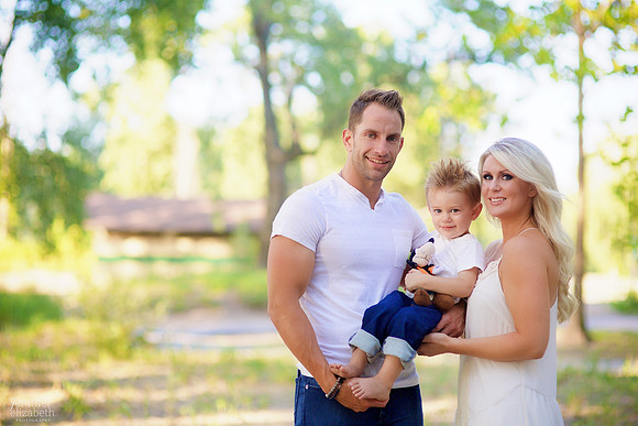 The R Family's Portrait Session at Mentor Headlands Beach Park