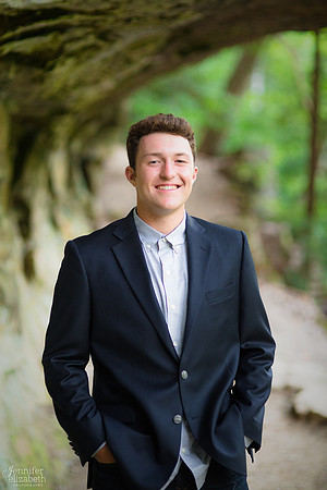 Senior Portrait Session at Squaw Rock in Chagrin Falls, Ohio