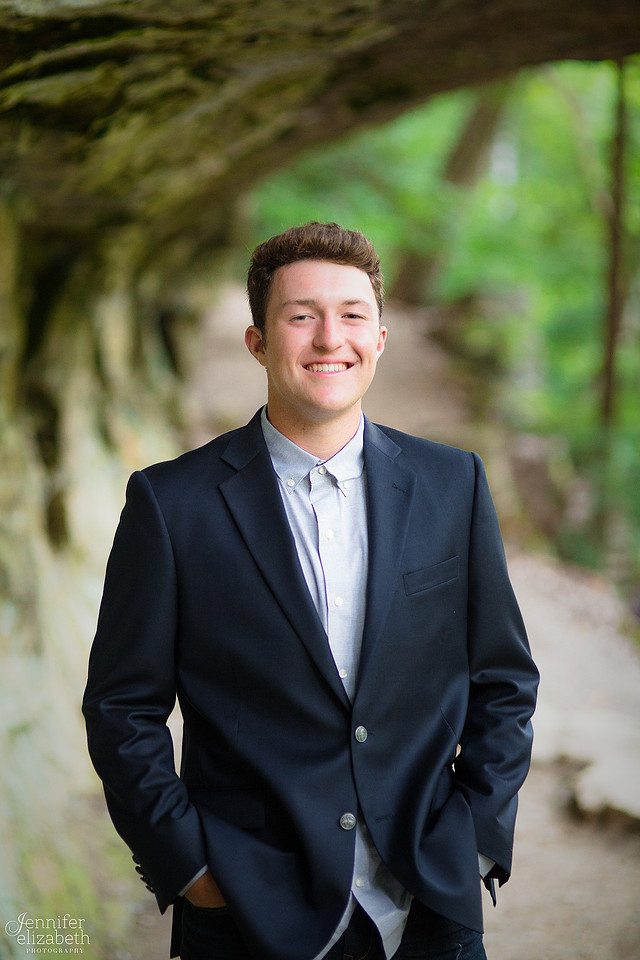Senior Portrait Session at Squaw Rock in Chagrin Falls, Ohio