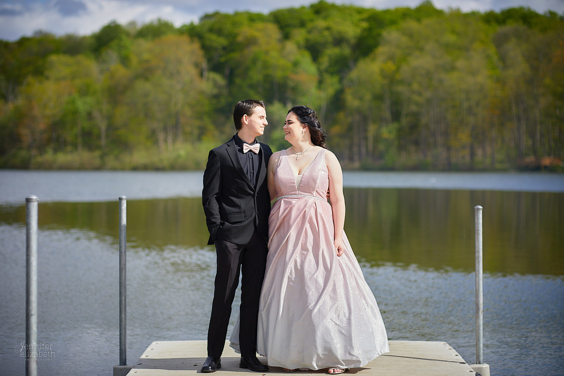 Kierstin & Gage: Prom Portrait Session at Hudson Springs Park