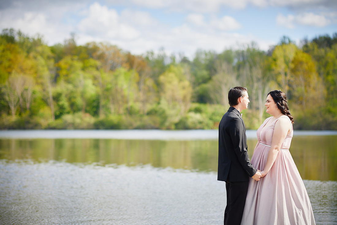 Kierstin & Gage: Prom Portrait Session at Hudson Springs Park