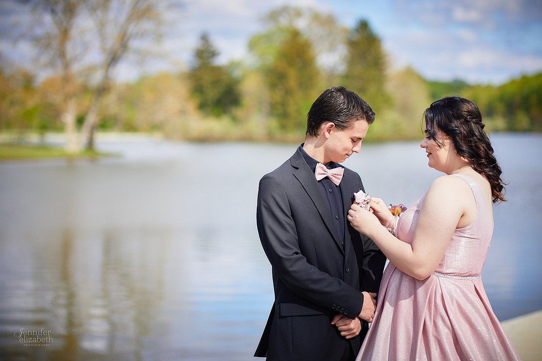 Kierstin & Gage: Prom Portrait Session at Hudson Springs Park