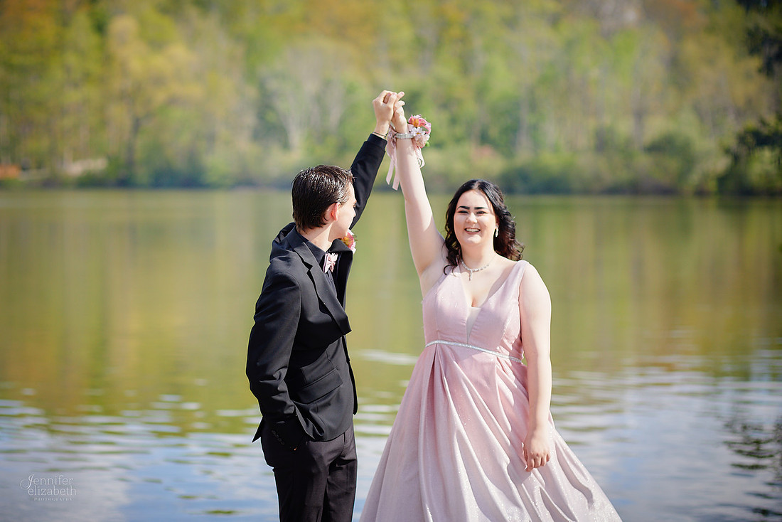 Kierstin & Gage: Prom Portrait Session at Hudson Springs Park