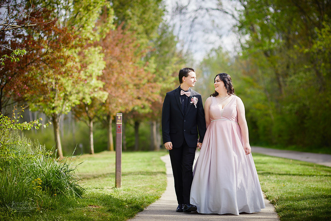 Kierstin & Gage: Prom Portrait Session at Hudson Springs Park