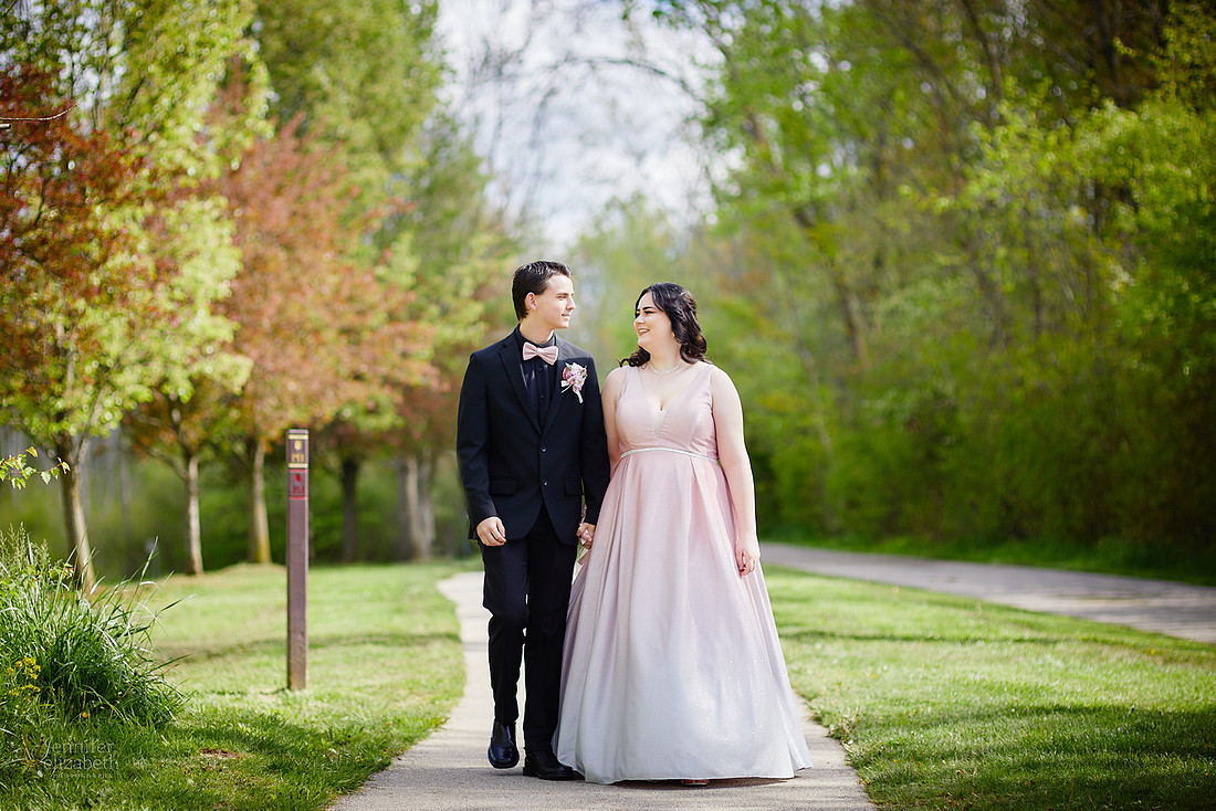 Kierstin & Gage: Prom Portrait Session at Hudson Springs Park