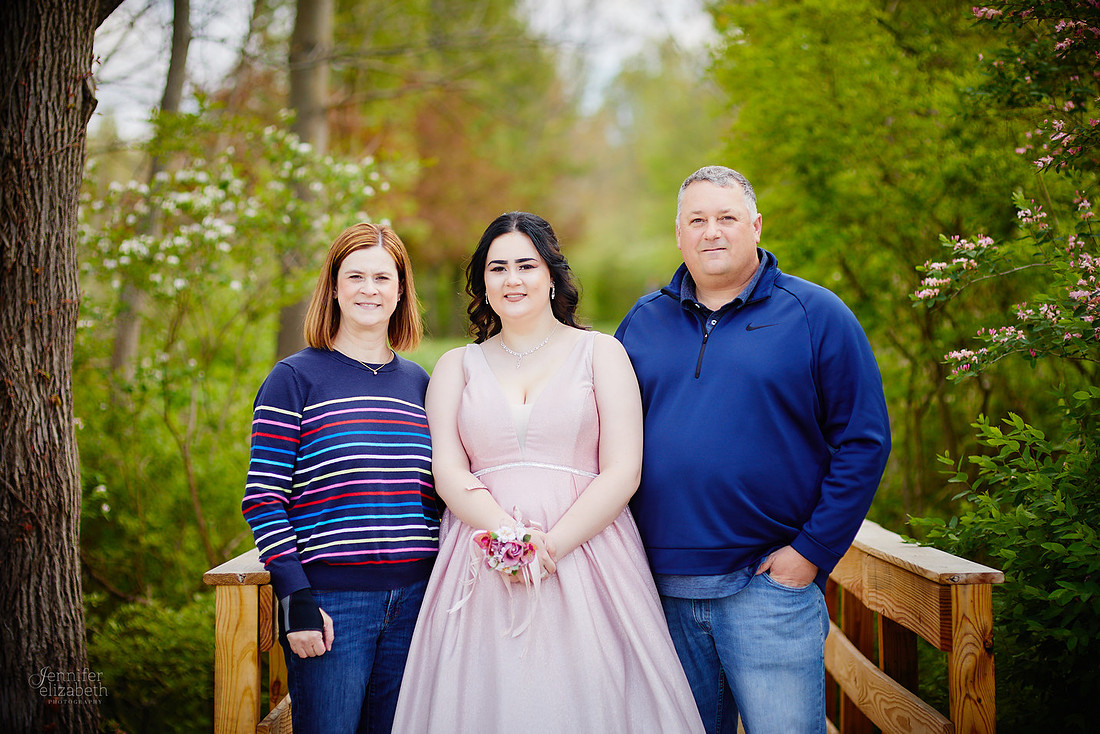 Kierstin & Gage: Prom Portrait Session at Hudson Springs Park