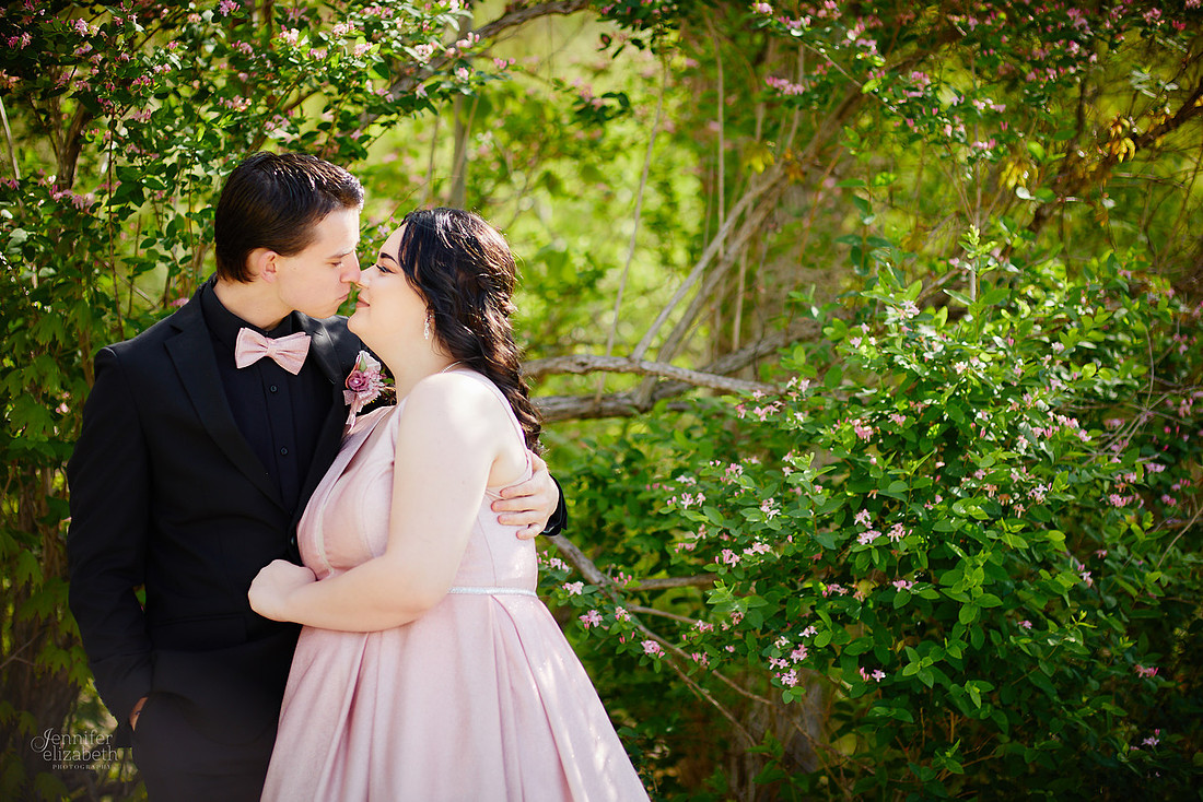 Kierstin & Gage: Prom Portrait Session at Hudson Springs Park