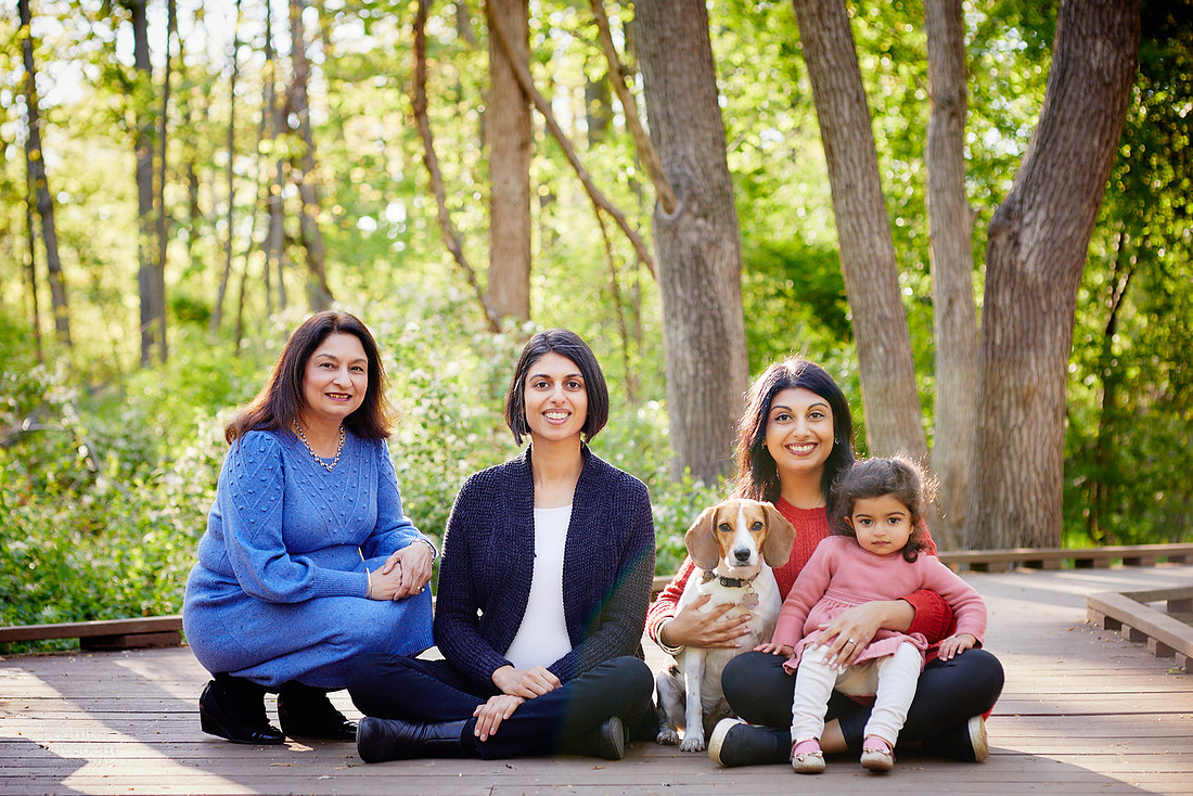 The S Family: Portrait Session at Horseshoe Lake Park in Shaker Heights