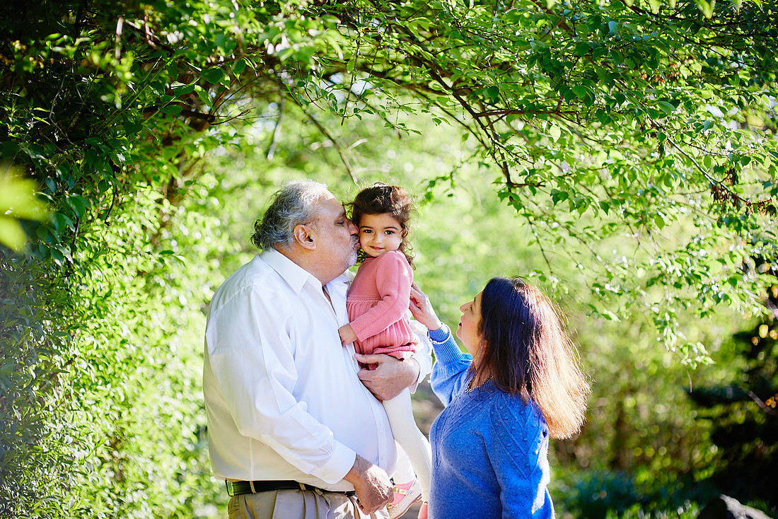 The S Family: Portrait Session at Horseshoe Lake Park in Shaker Heights