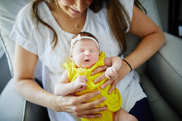 Baby Peyton: Lifestyle Newborn Session in Chagrin Falls, Ohio