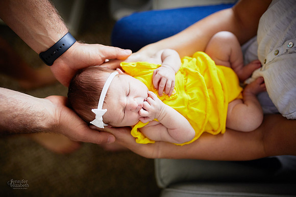 Baby Peyton: Lifestyle Newborn Session in Chagrin Falls, Ohio