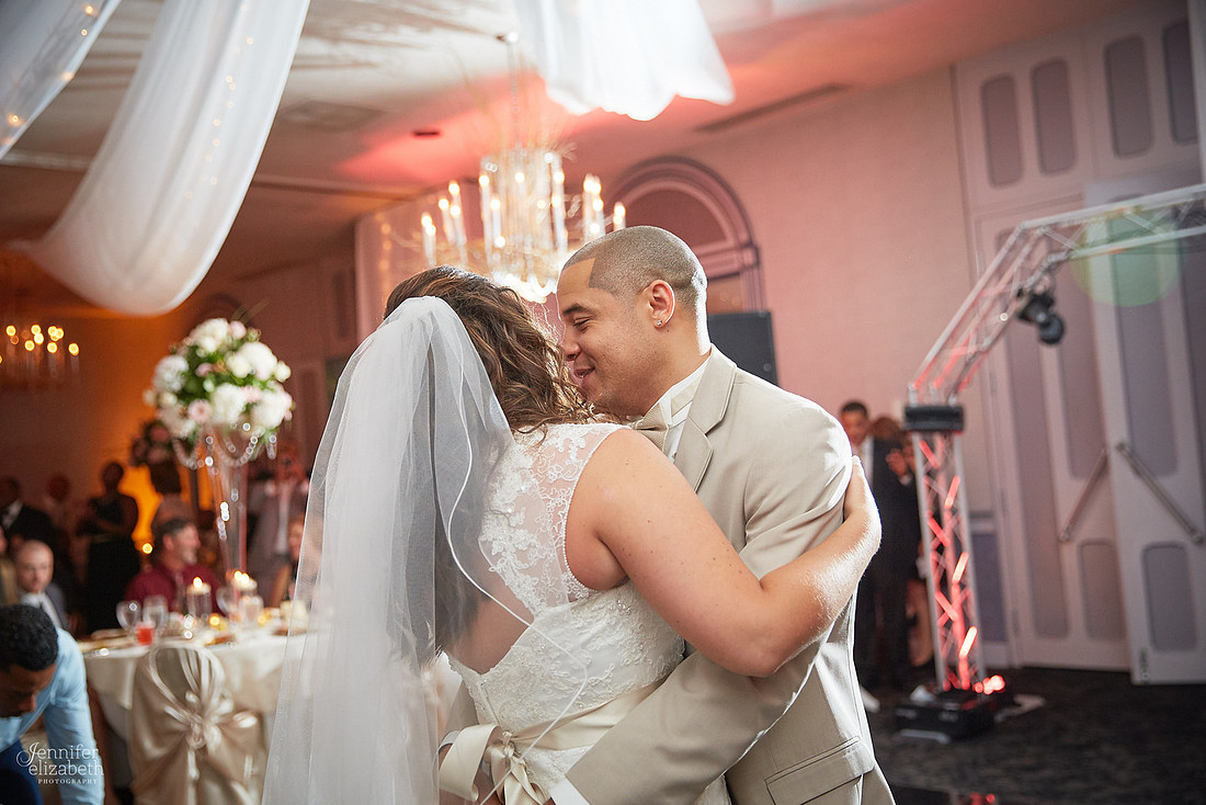 Alexis & Jason: Landerhaven Wedding in Cleveland, Ohio