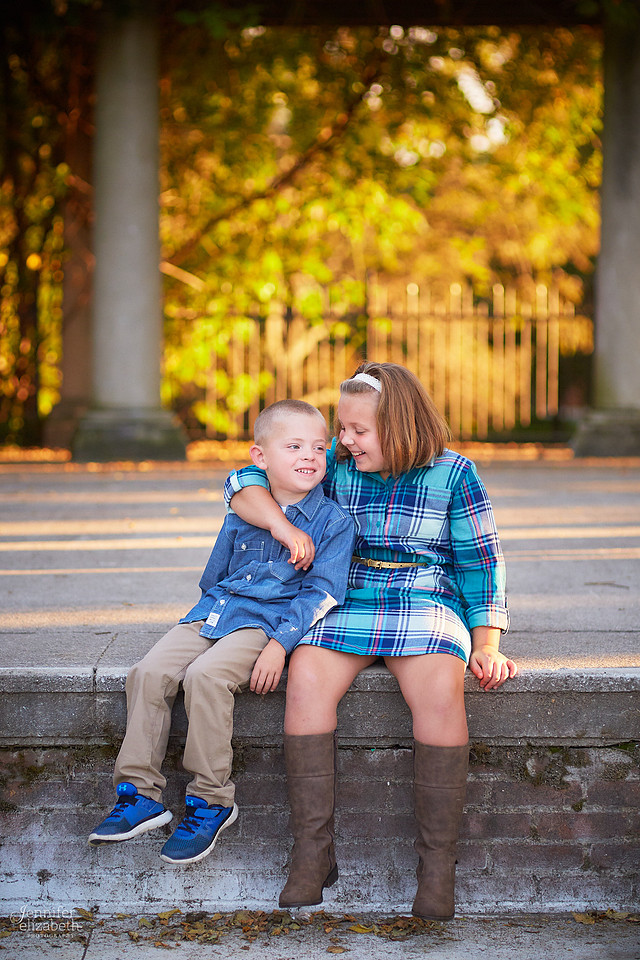 The D Family: Portrait Session at Schiller Park