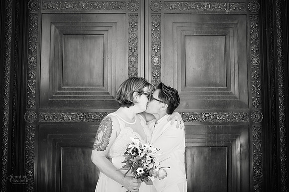 Cat & Jenn: Wedding Portrait Session at Wade Lagoon and the Cleveland Museum of Art