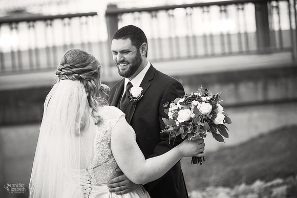 Melissa & Charles: Cincinnati Marriott Rivercenter Wedding