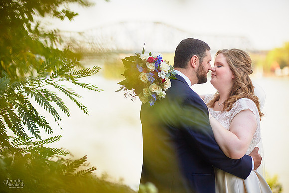 Melissa & Charles: Cincinnati Marriott Rivercenter Wedding