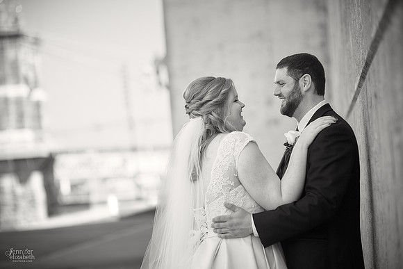 Melissa & Charles: Cincinnati Marriott Rivercenter Wedding
