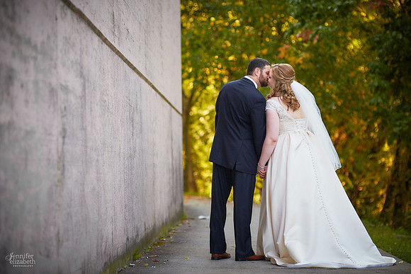 Melissa & Charles: Cincinnati Marriott Rivercenter Wedding