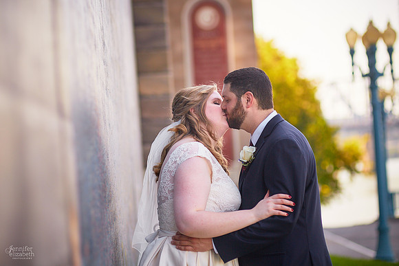 Melissa & Charles: Cincinnati Marriott Rivercenter Wedding