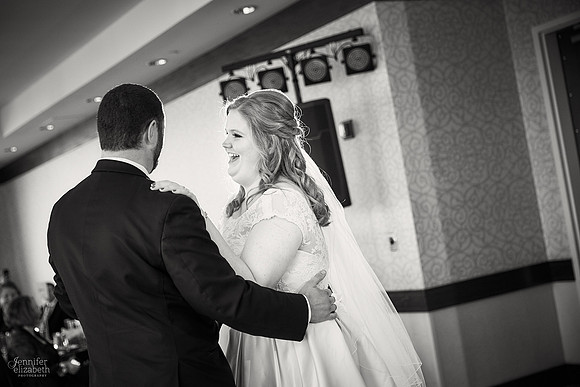 Melissa & Charles: Cincinnati Marriott Rivercenter Wedding