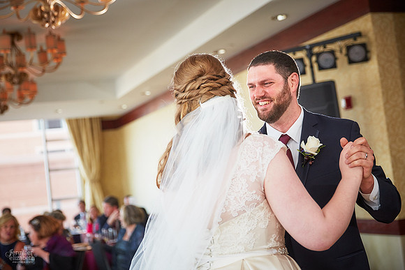 Melissa & Charles: Cincinnati Marriott Rivercenter Wedding