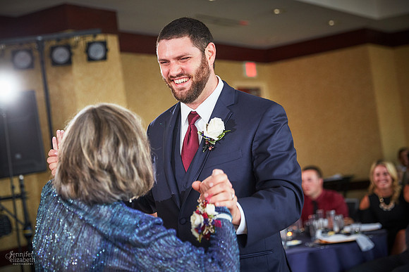 Melissa & Charles: Cincinnati Marriott Rivercenter Wedding