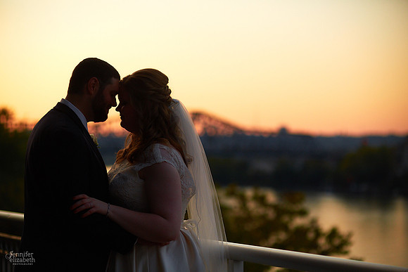 Melissa & Charles: Cincinnati Marriott Rivercenter Wedding