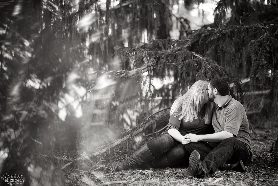 Melissa and Charles: Inniswood Gardens Engagement Session