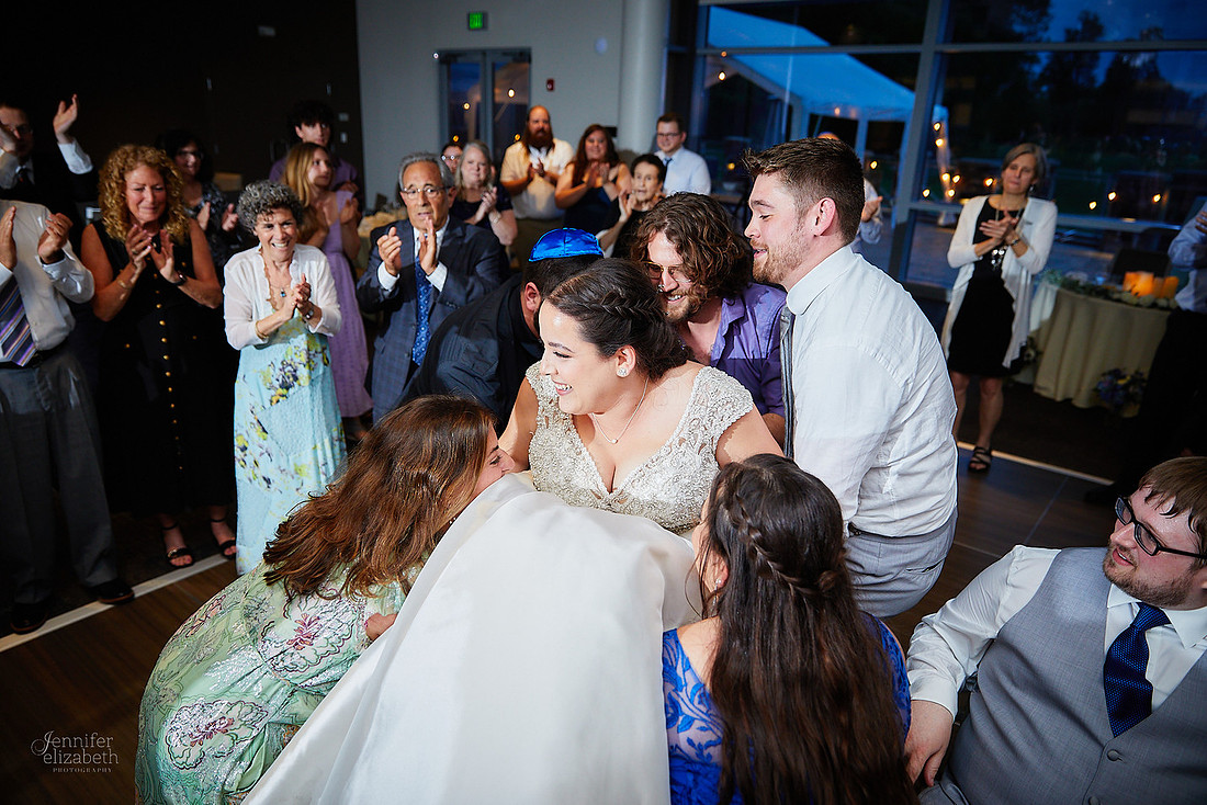 Maia & Ben: Wedding at Gleneagles Golf Club & Events in Twinsburg