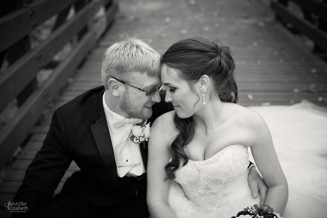 Allie & Brian: Bertram Inn Wedding in Aurora, Ohio