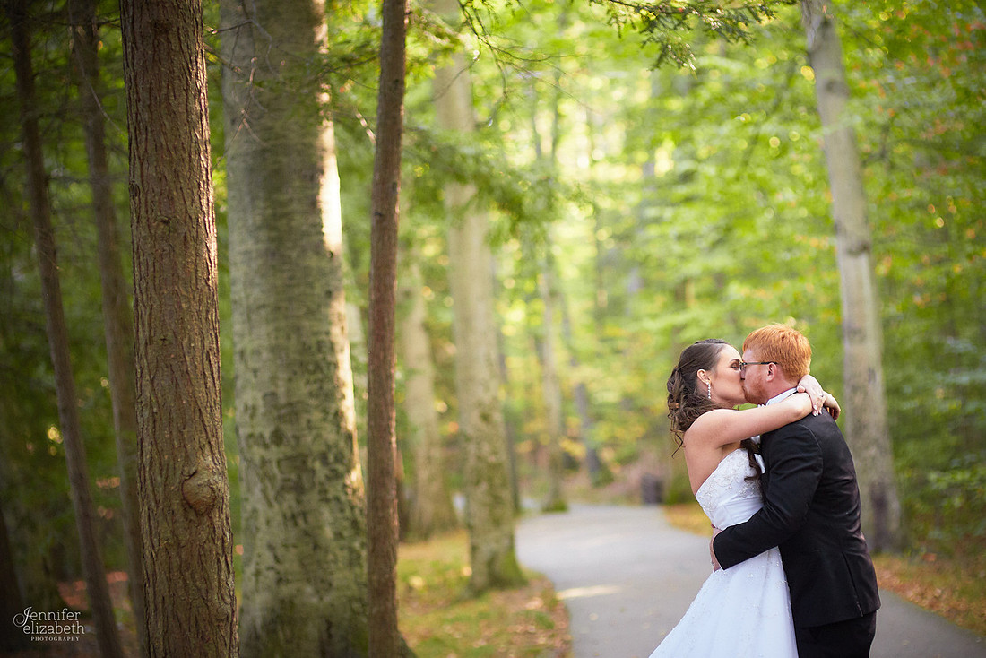 Allie & Brian: Bertram Inn Wedding in Aurora, Ohio