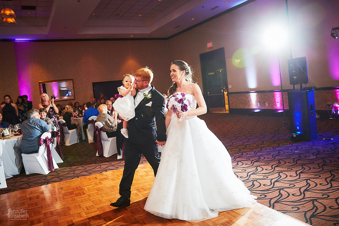 Allie & Brian: Bertram Inn Wedding in Aurora, Ohio