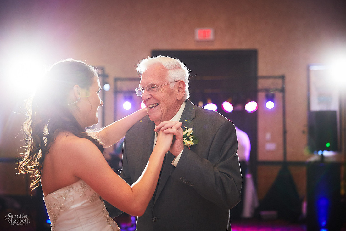 Allie & Brian: Bertram Inn Wedding in Aurora, Ohio