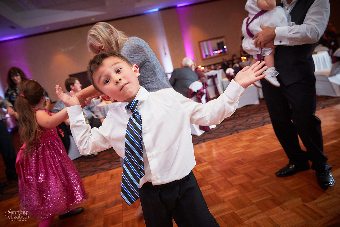 Allie & Brian: Bertram Inn Wedding in Aurora, Ohio