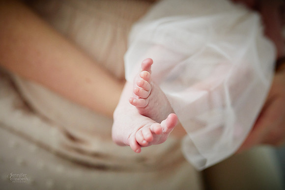 Madilyn: Lifestyle Newborn Session in Avon