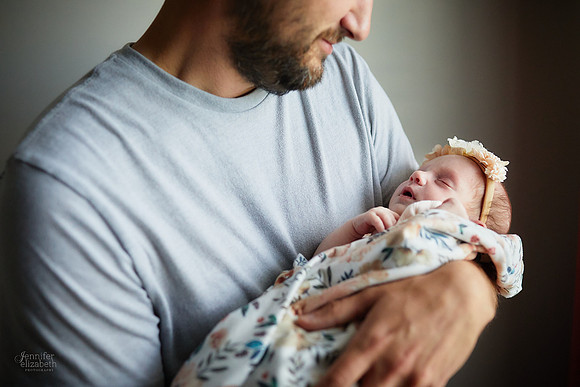Madilyn: Lifestyle Newborn Session in Avon