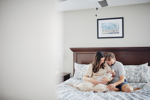 Madilyn: Lifestyle Newborn Session in Avon