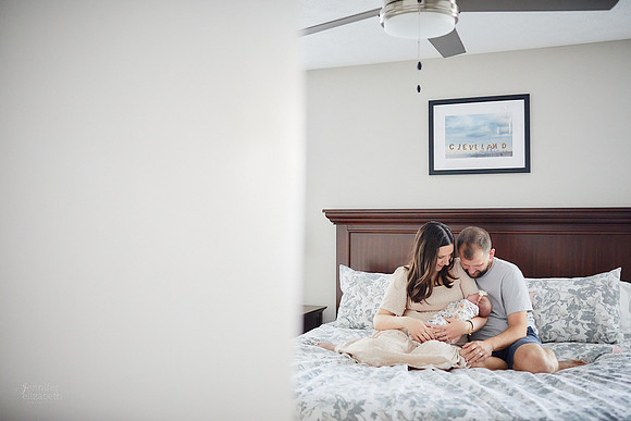 Madilyn: Lifestyle Newborn Session in Avon