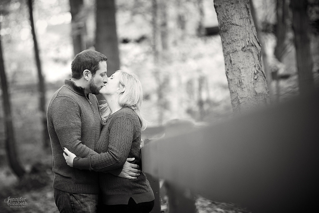 Laura & Matt: Engagement Session at Fortier Park