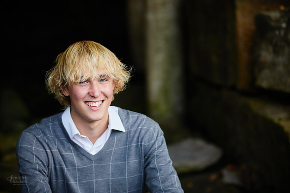 Brendan: Senior Session at Franklin Mills Riveredge Park in Kent