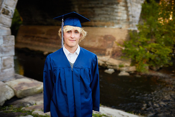 Brendan: Senior Session at Franklin Mills Riveredge Park in Kent