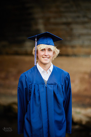 Brendan: Senior Session at Franklin Mills Riveredge Park in Kent