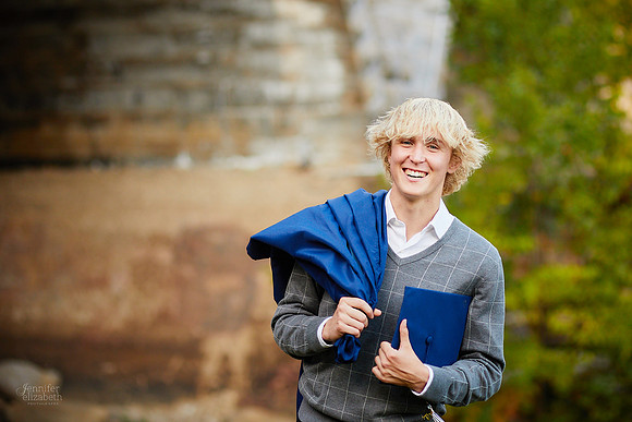 Brendan: Senior Session at Franklin Mills Riveredge Park in Kent