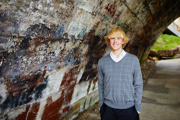 Brendan: Senior Session at Franklin Mills Riveredge Park in Kent