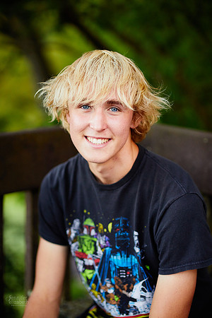 Brendan: Senior Session at Franklin Mills Riveredge Park in Kent