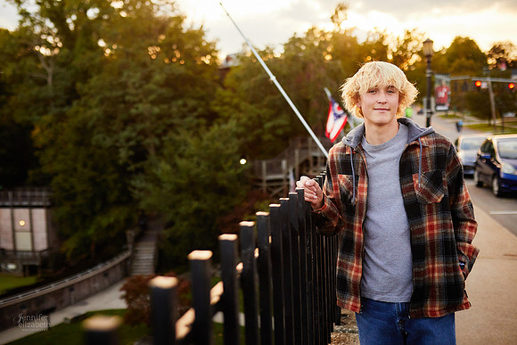 Brendan: Senior Session at Franklin Mills Riveredge Park in Kent