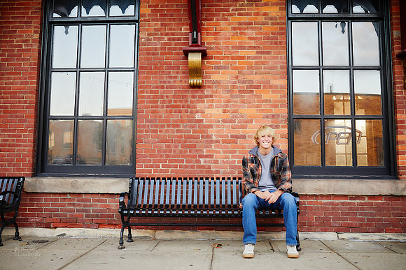 Brendan: Senior Session at Franklin Mills Riveredge Park in Kent
