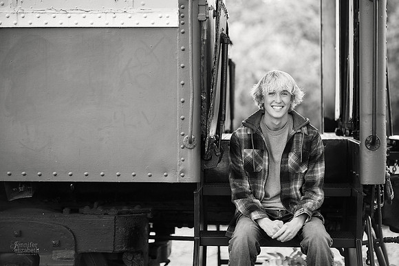 Brendan: Senior Session at Franklin Mills Riveredge Park in Kent